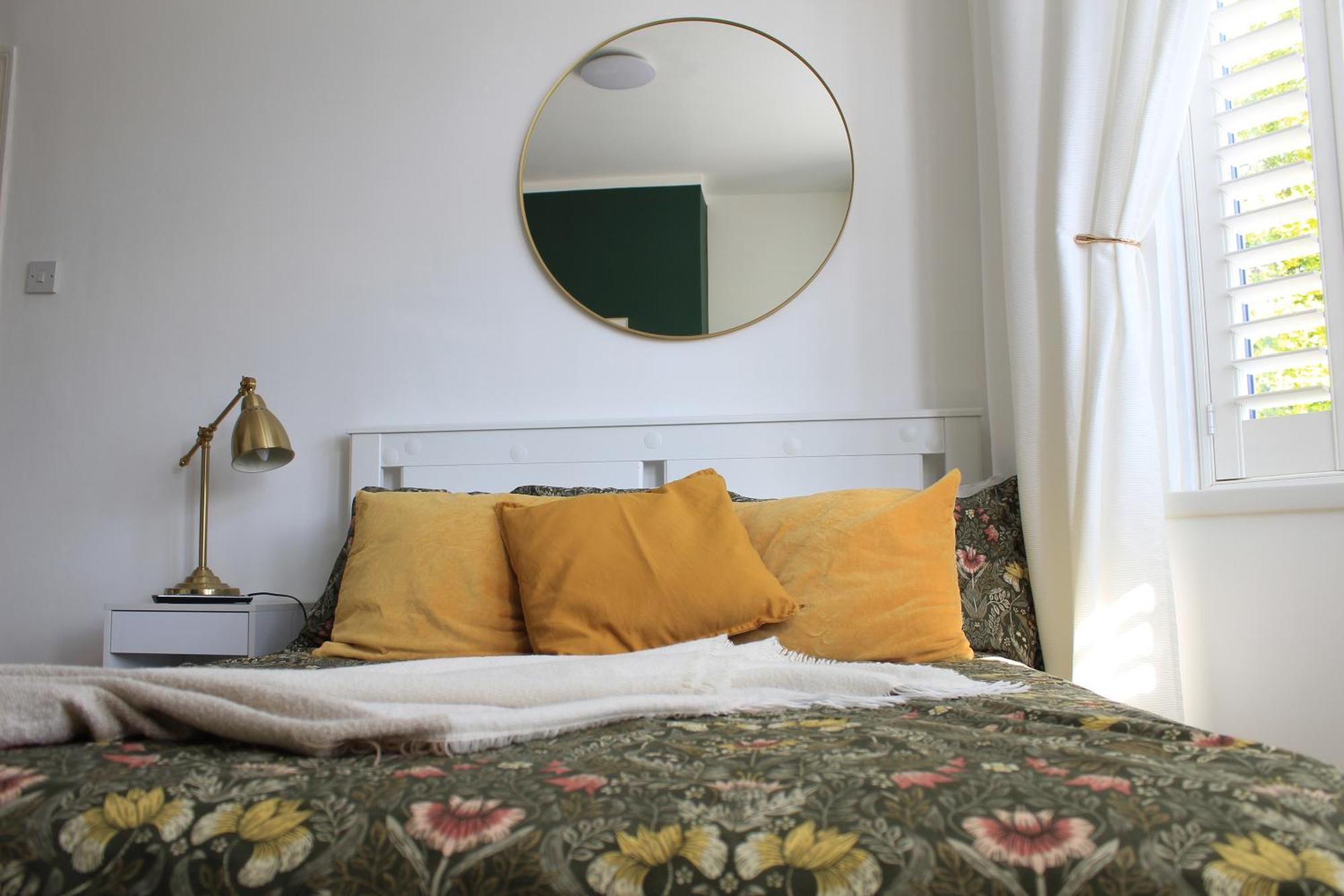 Stylish Ensuite 15 Mins To Homestay *