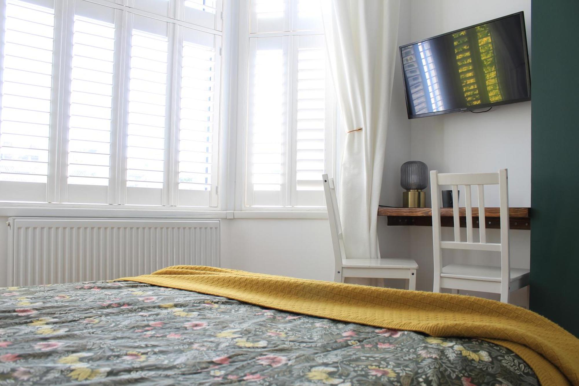 Stylish Ensuite 15 Mins To Privatunterkunft